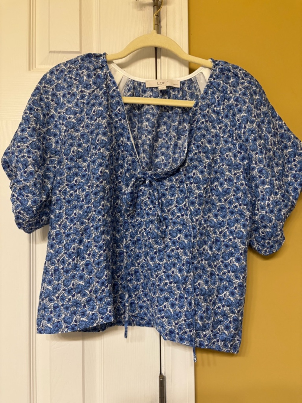 LOFT Blue Floral Tie-Front Short Sleeve Blouse